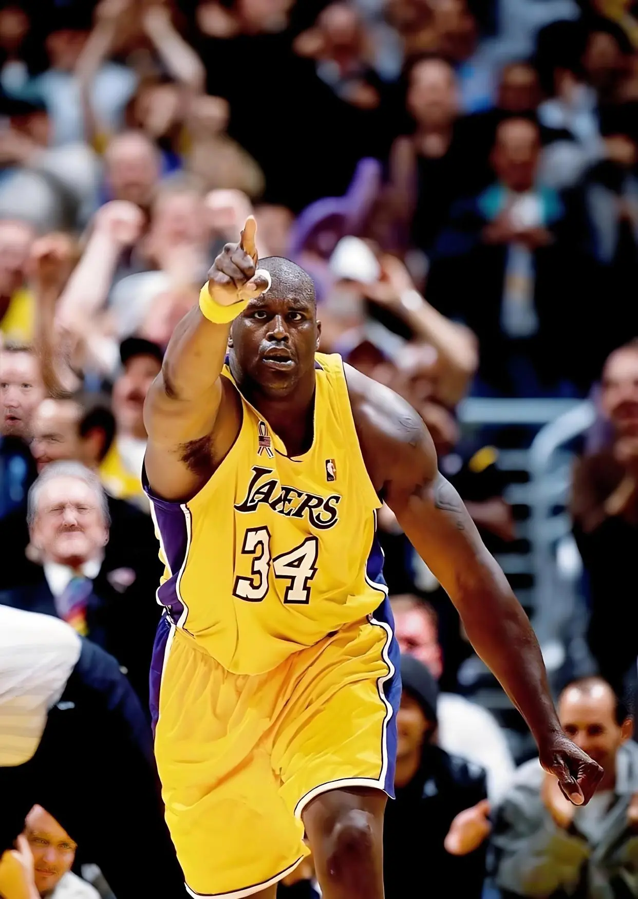 几乎是遥不, 湖人在奥尼 几乎是遥不, 湖人在奥尼