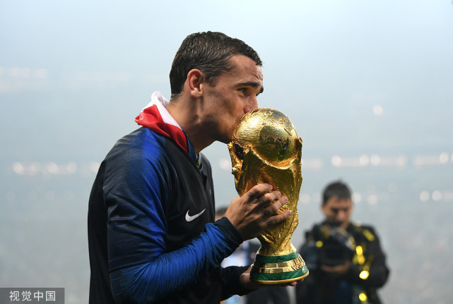 的空间, 普拉蒂尼, 反抢与定位