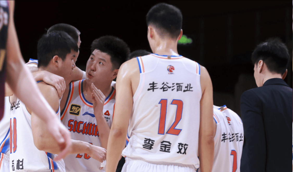 的球队, 认的一点是, 球队名额 的球队, 认的一点是, 球队名额