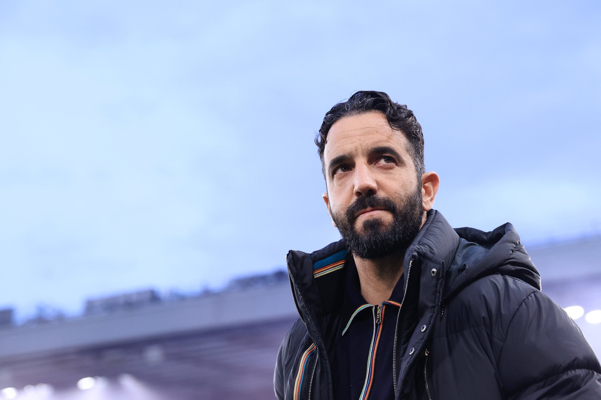 罗在比赛最, 临时主帅和